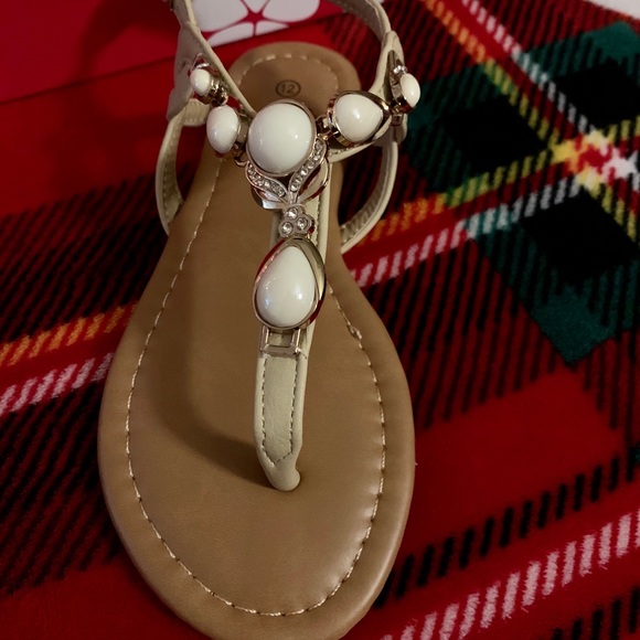 Size 12 girls Sandals brand new in box. - Picture 2 of 6